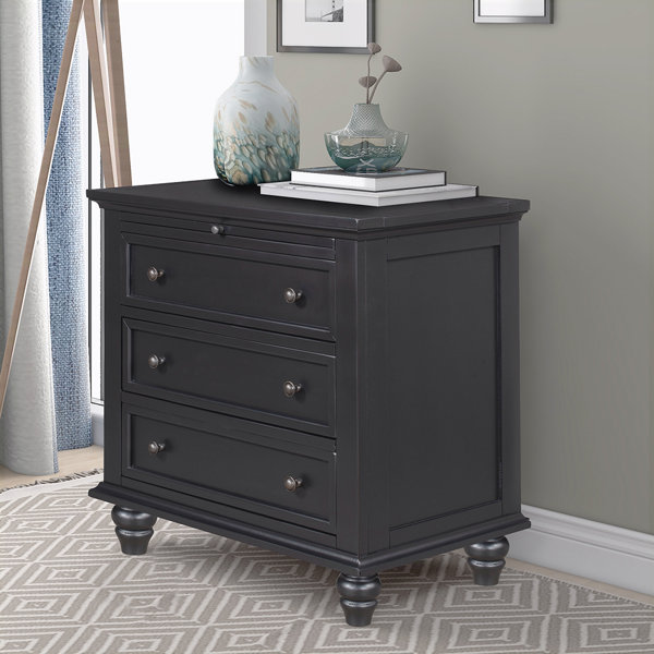 Hillman 3 store drawer dresser